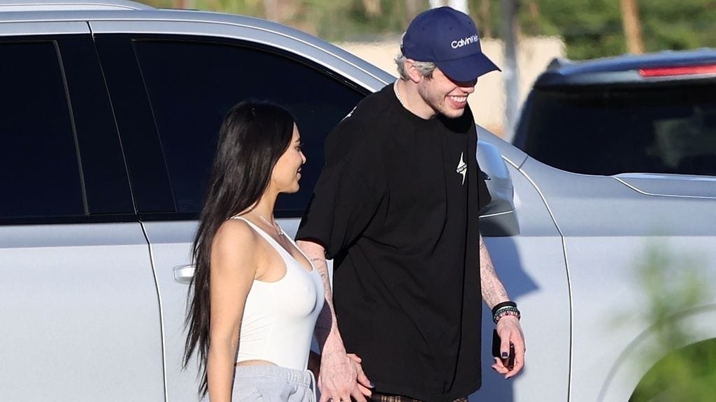 Kim Kardashian ja Pete Davidson yrittävät vältellä julkisia hellyydenosoituksia.