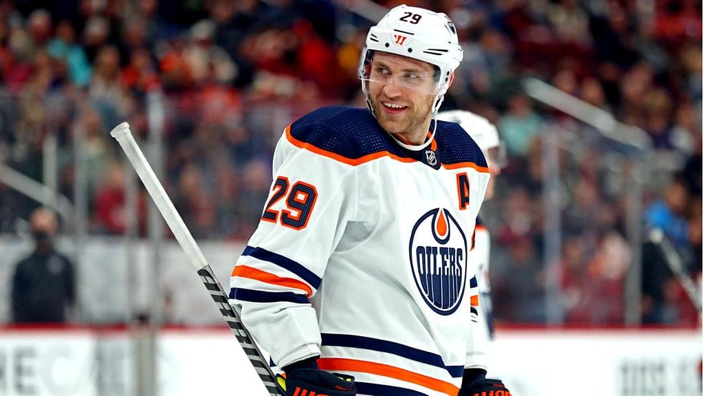 Saksalainen johtaa NHL:n pistepörssiä yli kahden pinnan pistetahdilla.