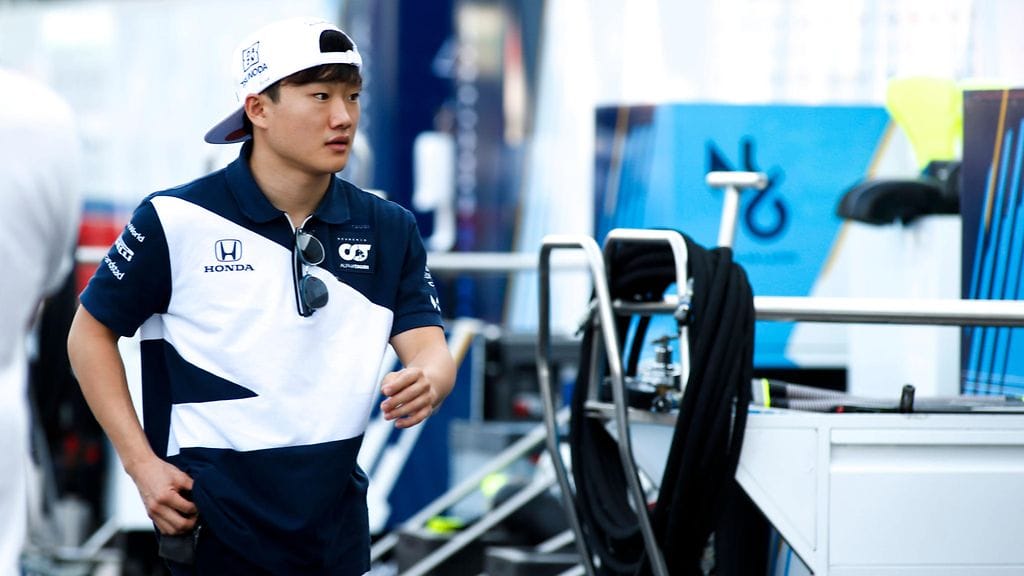 Yuki Tsunoda on näyttänyt taitojaan kartingautolla.