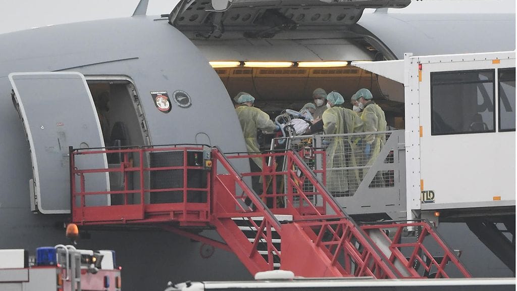 Saksassa tehohoitopaikkojen täyttyminen on ajanut maan poikkeuksellisiin keinoihin.