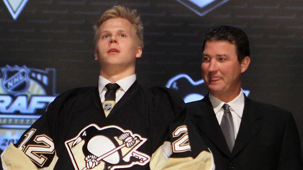 Olli Määttä on siirtymässä Mario Lemieux'n alaisuuteen.