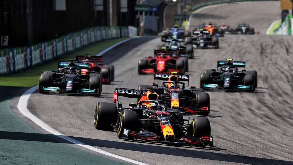 F1-autot nähdään tulevana viikonloppuna tositoimissa Saudi-Arabiassa.