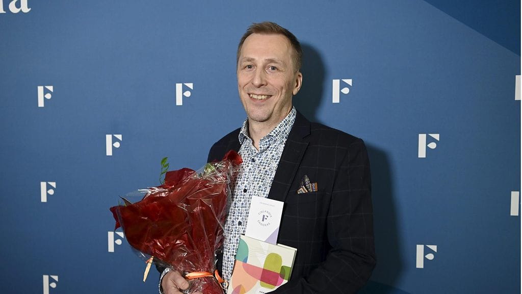 Osmo Tapio Räihälä on taidemusiikin säveltäjä, jonka teoksia on esitetty eri puolilla maailmaa.