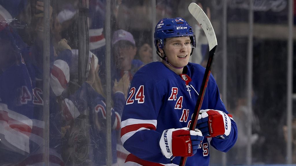 Kaapo Kakko merkkasi kaksi syöttöpistettä yön NHL-kierroksella.