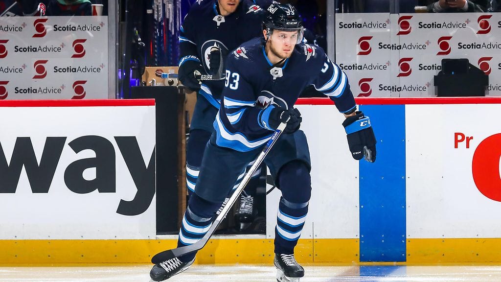 Winnipeg Jetsin Kristian Vesalainen viimeisteli kauden toisen maalinsa joukkueen kaataessa New Jersey Devilsin 8-4.