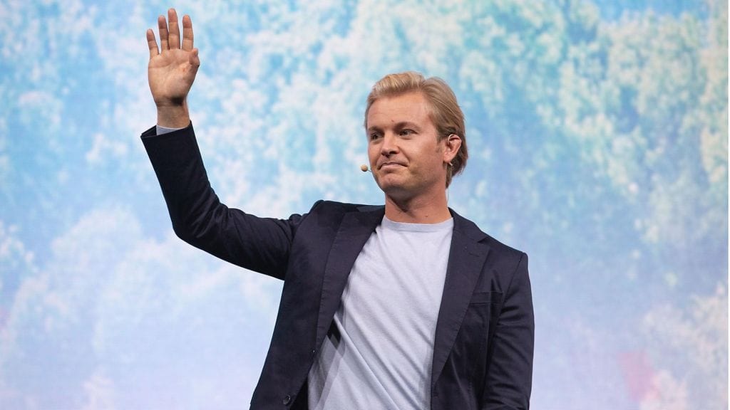 Nico Rosberg on tyytyväinen, ettei ole itse ajamassa kilpaa Saudi-Arabiassa Jeddan katuradalla.