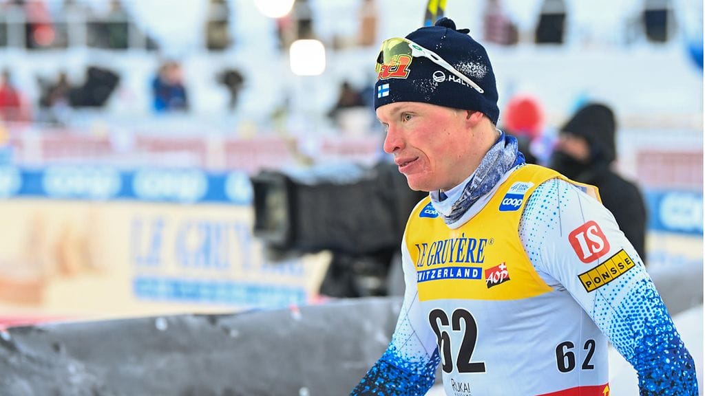 Iivo Niskanen keskeytti Lillehammerin 15 kilometrin vapaan hiihtotavan kilpailun.