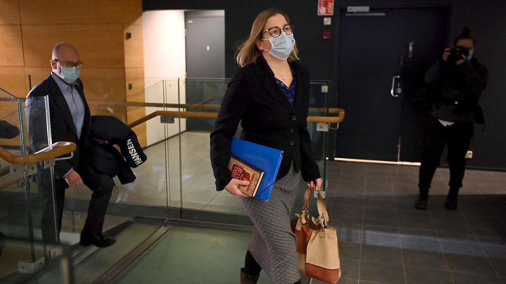 Yli-Viikari käräjäoikeudessa 8. joulukuuta 2021.