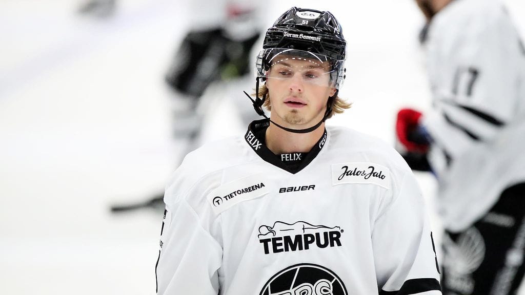 Markus Nurmi jatkaa TPS-paidassa.