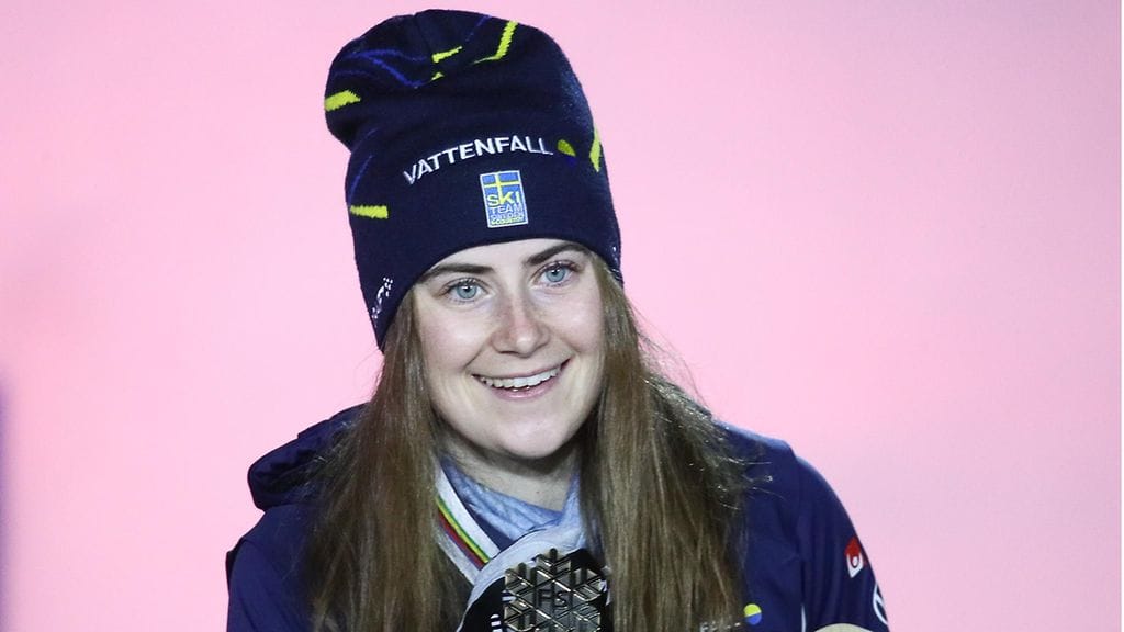 Maastohiihdon maailmanmestari Ebba Andersson joutui lainaamaan veljensä pitkiä kalsareita Rukalla.