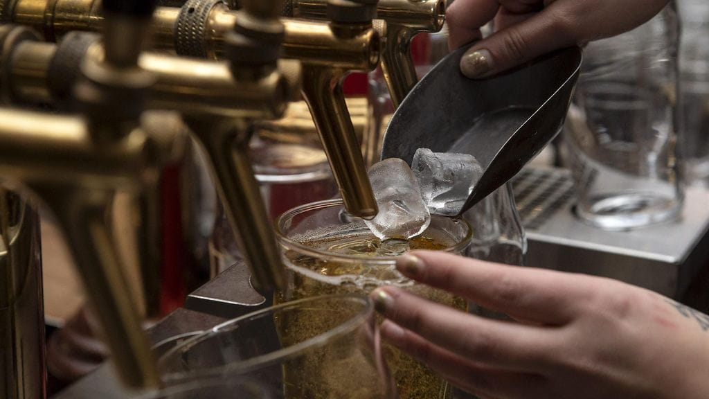 EU-maita vertailtaessa alkoholi maksoi Suomessa 120 prosenttia enemmän kuin EU:ssa keskimäärin.