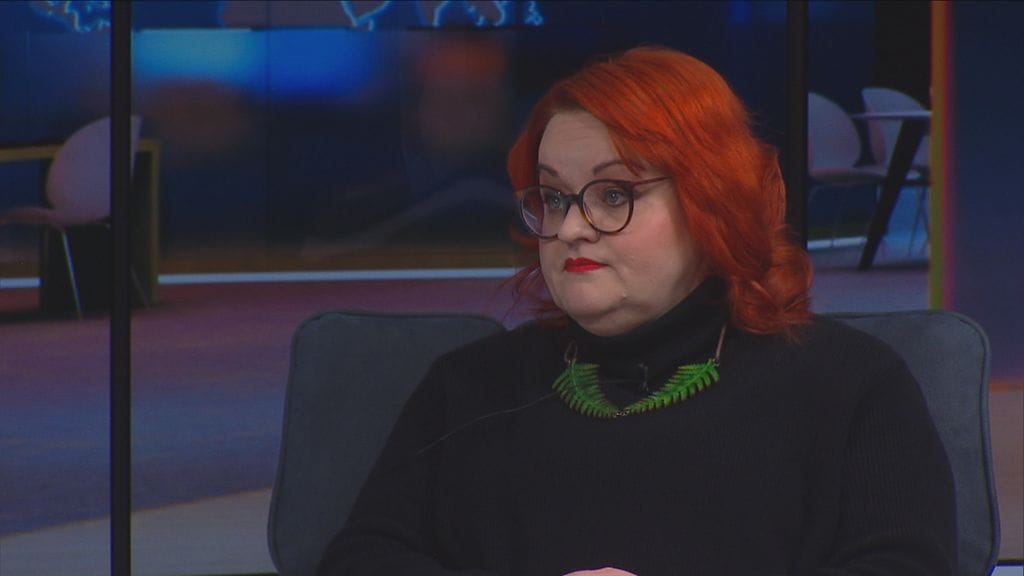 Tehyn puheenjohtaja Millariikka Rytkönen sanoo MTV:n Uutisextran haastattelussa, että keskustelut palkoista kuuluvat myös puolueille.