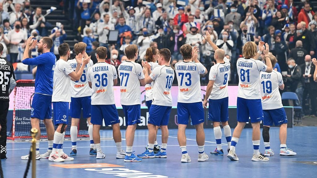 Suomi taipui MM-finaalissa Ruotsille 4-6-lukemin.