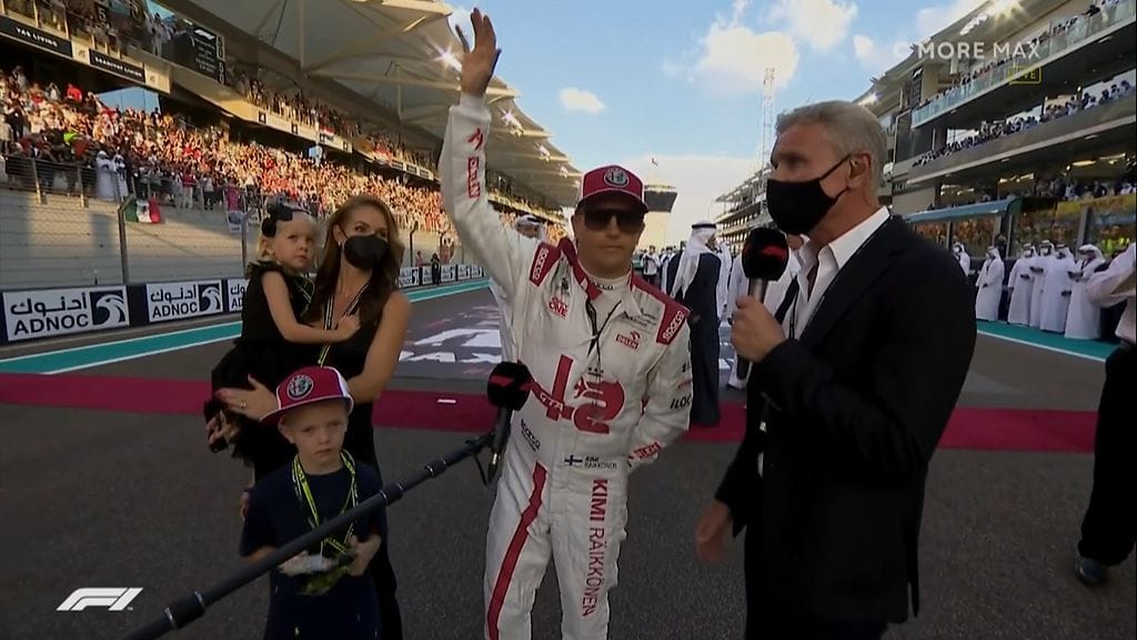 Kimi Räikkösen tukena ennen viimeisen F1-kisan alkua oli myös hänen perheensä, Minttu Räikkönen sekä lapset Robin ja Rianna.