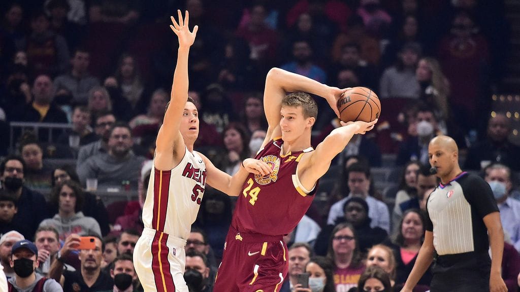 Lauri Markkasen Cleveland Cavaliers on NBA:n itäisen konferenssin neljäntenä.