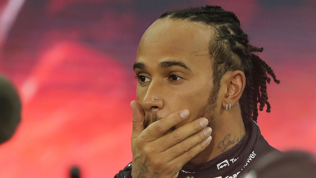 Lewis Hamilton on ottanut raskaasti tappionsa Max Verstappenille.