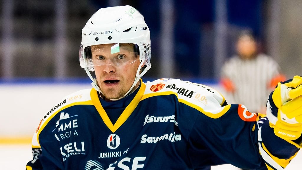 Jani Tuppurainen pelasi Jukureissa tällä kaudella 20 ottelua tehoin 1+3.