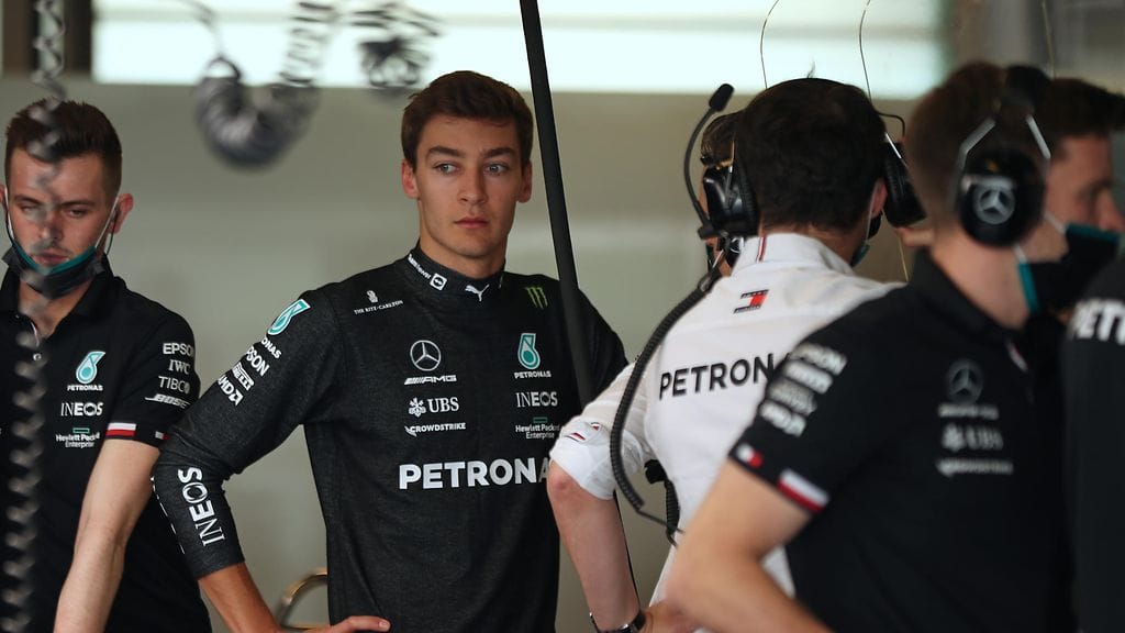 George Russell pääsi jo ensi kauden työkalunsa rattiin Abu Dhabin rengastesteissä.