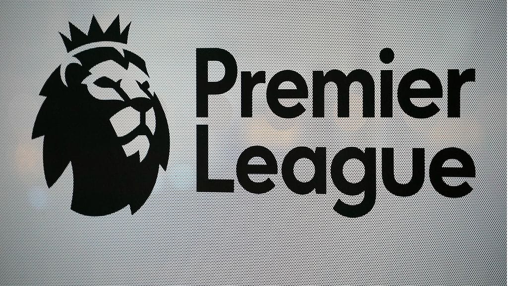 Valioliiga jatkaa otteluitaan normaalisti, vaikka koronavirus kurittaa seuroja.