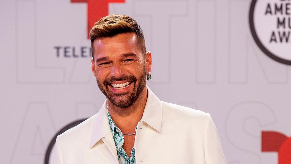 Ricky Martinia kuullaan oikeudessa.