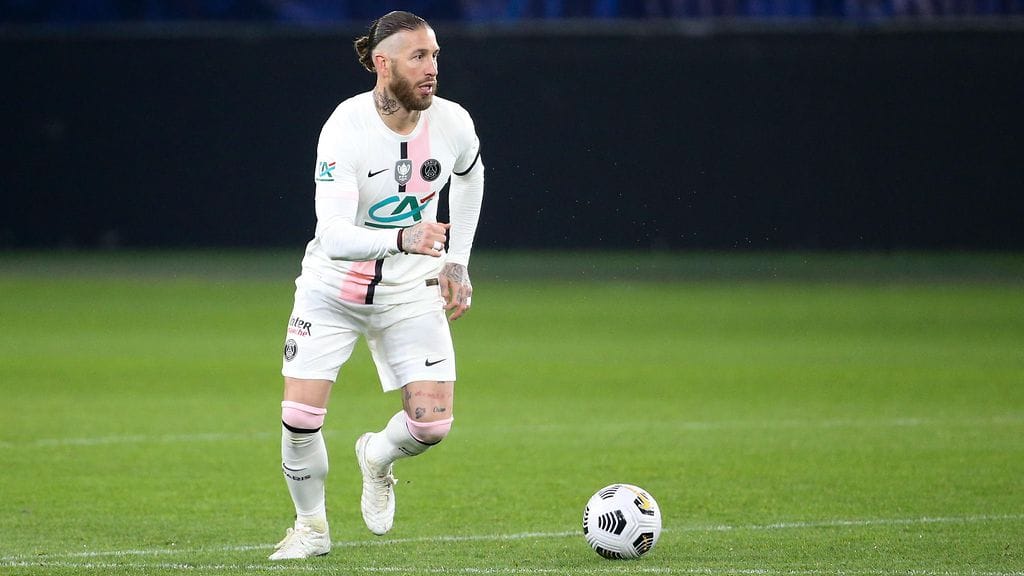 Sergio Ramos lensi ulos kolmannessa ottelussaan PSG:n paidassa.