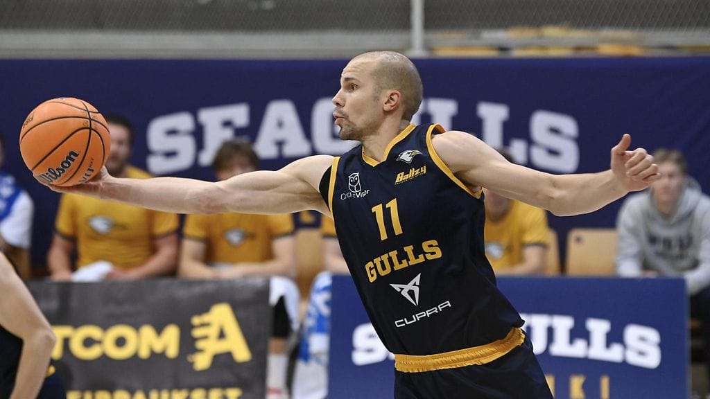 Tuukka Kotin näkemykset eivät edusta Helsingi Seagullsin virallista kantaa, seuran toimitusjohtaja Aku Perho kertoi Helsingin Sanomille.