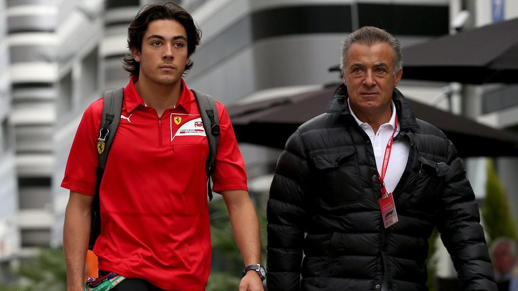 Jean Alesi (oik.) on tuttu näky F1-varikoilta. Myös hänen poikansa Giuliano (vas.) kilpailee eri moottoriurheiluluokissa.