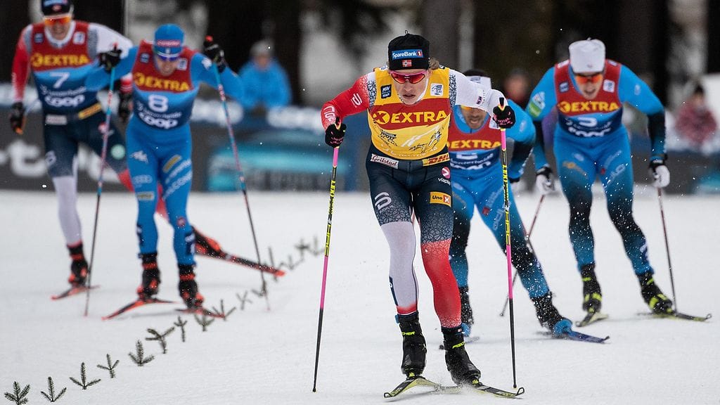Johannes Hösflot Kläbo ei jättänyt muille mahdollisuuksia Tour de Skin avanneessa vapaan hiihtotavan sprintissä Sveitsin Lenzerheidessa.