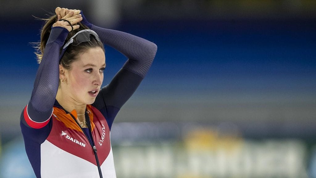 Suzanne Schulting esiintyi videolla, jonka musiikin rivo merkitys paljastui Hollannin olympiakomitealle vasta myöhemmin.