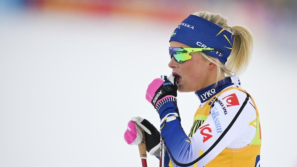 Frida Karlsson sai kolmen minuutin aikarangaistuksen Oberstdorfin sprintin törmäilystään. Arkistokuva.