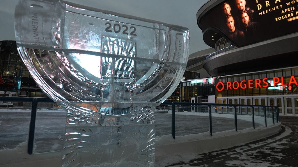 Jääkiekon nuorten MM-kilpailut jouduttiin perumaan koronatartuntojen vuoksi.