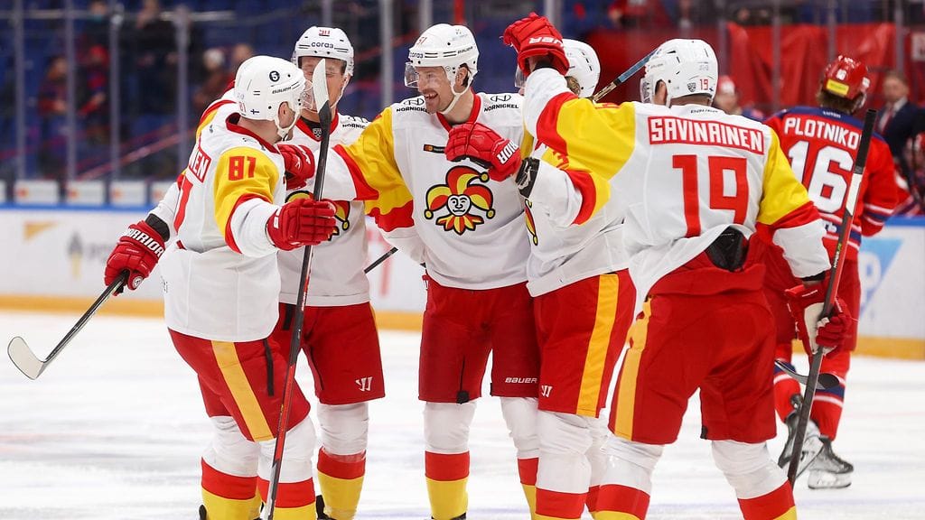 Jokereiden vuoden ensimmäinen kotiottelu siirtyy.