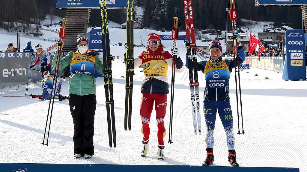 Natalja Neprjajeva hiihti Tour de Skin toiseksi viimeisen etapin voittoon. Heidi Weng oli toinen ja Krista Pärmäkoski kolmas.