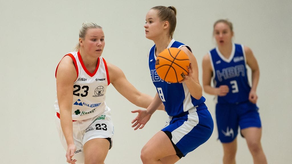 Naisten Korisliiga jää tauolle heikentyneen koronatilanteen vuoksi.