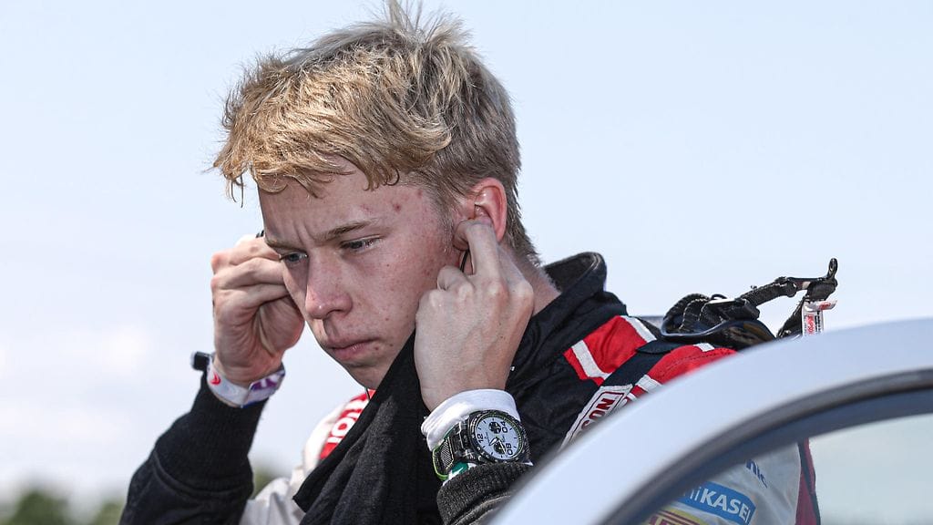 Kalle Rovanperä suhtautuu kriittisesti rallin MM-sarjan muutoksiin.