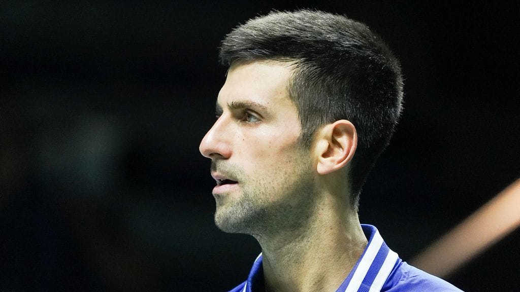 Australian avoimiin pääsyä janoava Novak Djokovic on kiipelissä Australian rajalla.
