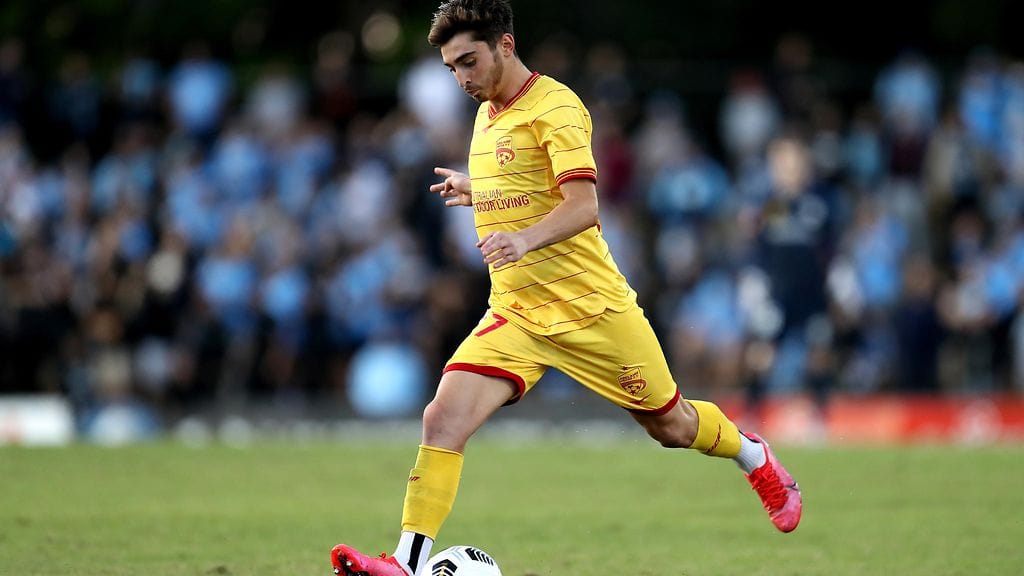 Josh Cavallo edustaa Adelaidea Australian A-liigassa.