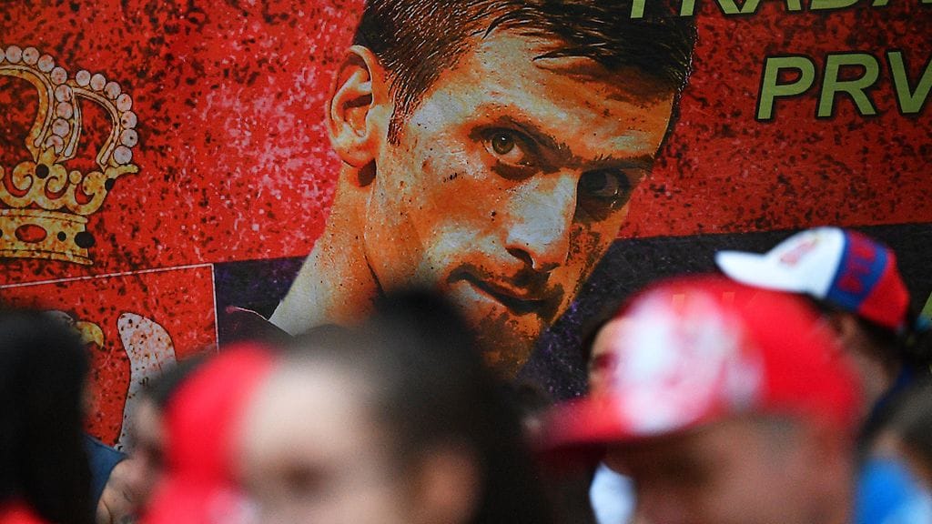 Novak Djokovicin fanit ja poliisit ottivat yhteen – virkavalta turvautui pippurisumutteeseen