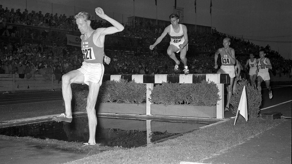 Olavi Rinteenpää (vas.) Bernin EM-kilpailuissa vuonna 1954.