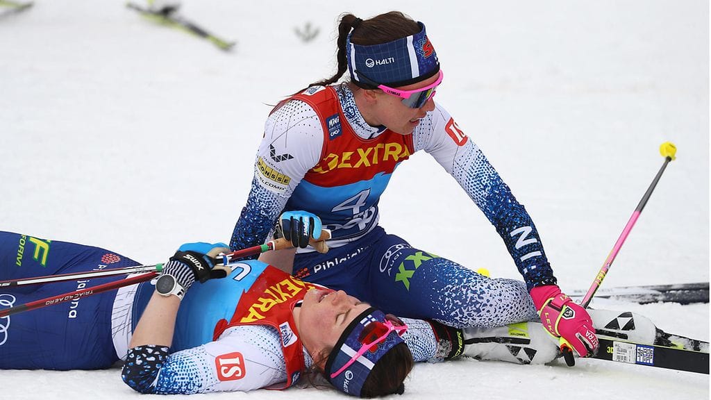 Krista Pärmäkoski (alla) ja Kerttu Niskanen ovat Suomen maastohiihtojoukkueen syömähampaita Pekingin olympialaisissa.