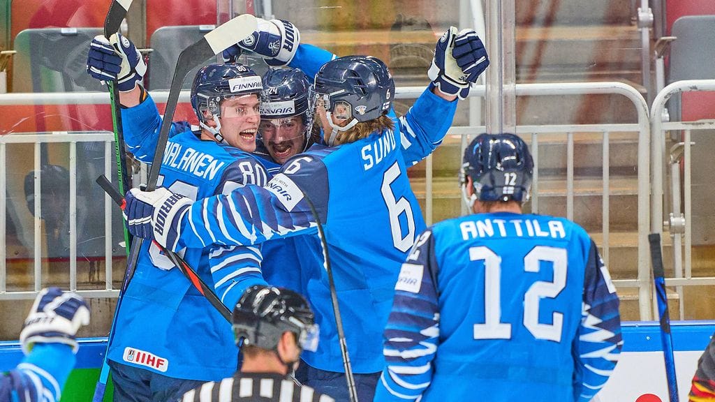 Suomen miesten jääkiekkomaajoukkue saavutti MM-hopeaa vuonna 2021.