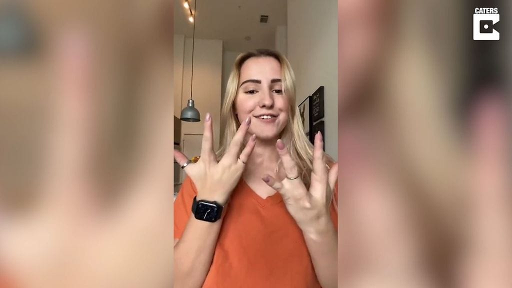 Alyssa kertoo videoilla elämästään.