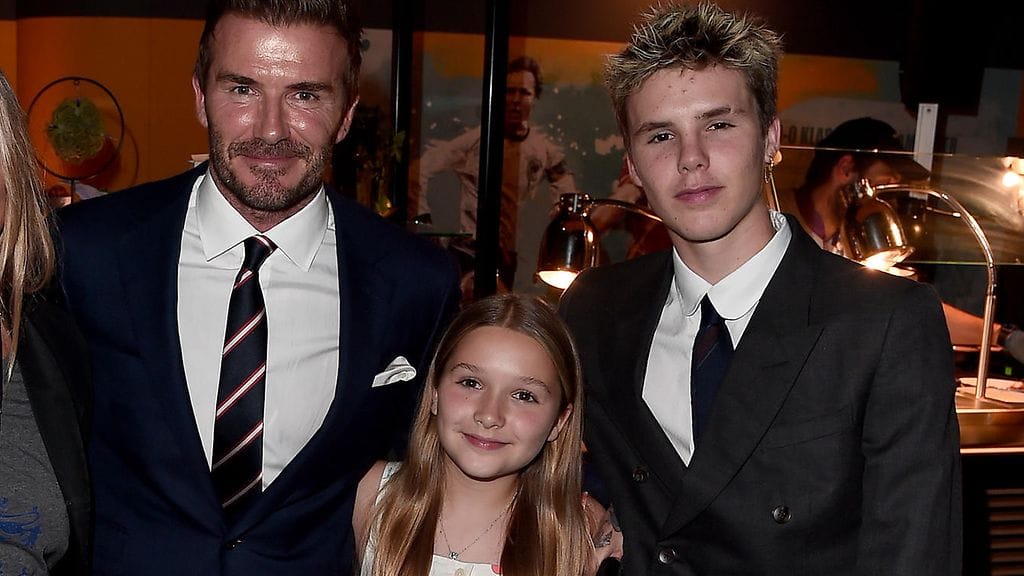 David Beckham kuvattuna tytär Harper Sevenin ja poika Cruzin kanssa heinäkuussa 2021.