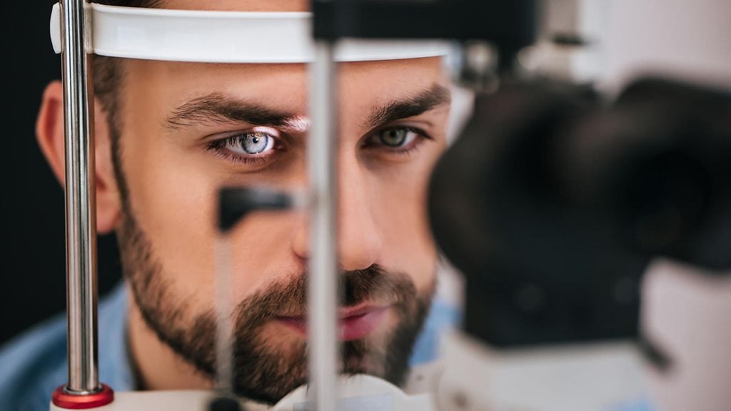 Silmänpohjakuvaus olisi tutkijoiden mukaan helppo ja nopea tapa selvittää potilaan terveyttä nyt ja tulevaisuudessa. Kuvituskuva.