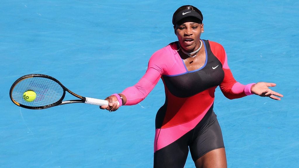 Serena Williams on kohauttanut pukeutumisellaan pitkin uraansa. Tämä asu keräsi huomiota viime vuoden Australian avoimissa.