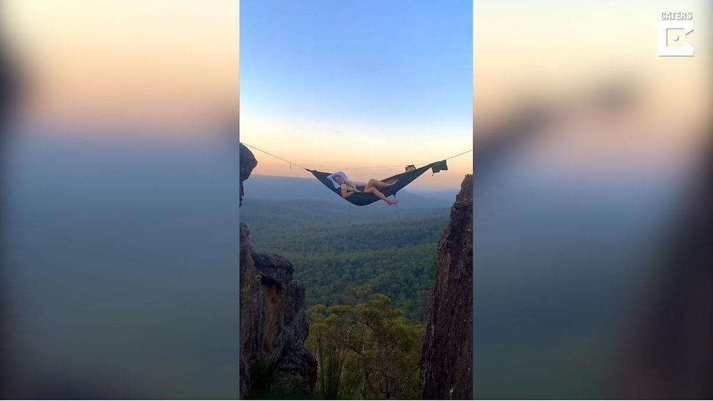 Sisarukset nousivat nettijulkkiksiksi julkaistuaan videon huimasta unipaikastaan. Kuva Caters