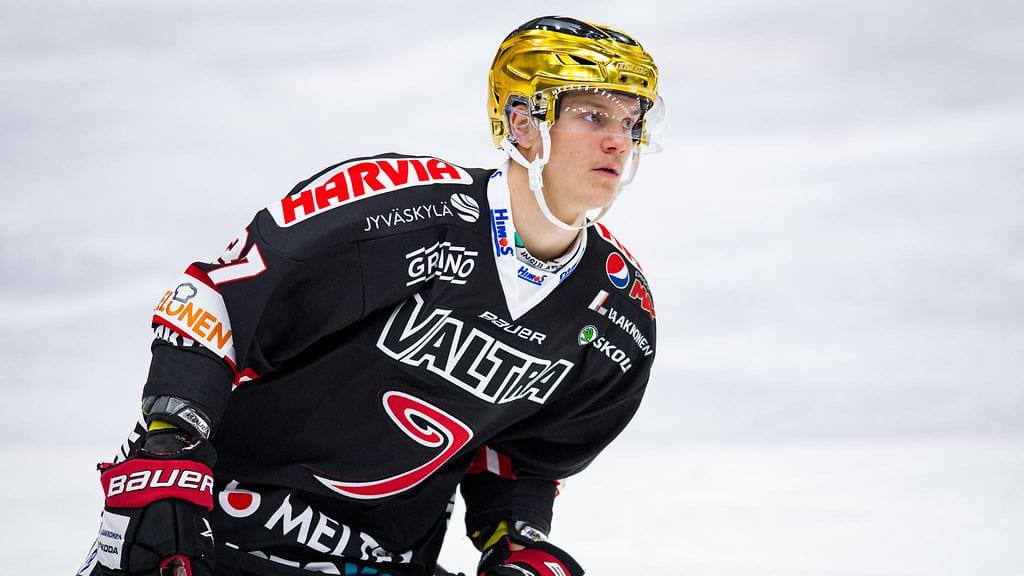 Jääkiekkotoimittaja Bob McKenzie listaa Joakim Kemellin NHL-draftin kolmanneksi.