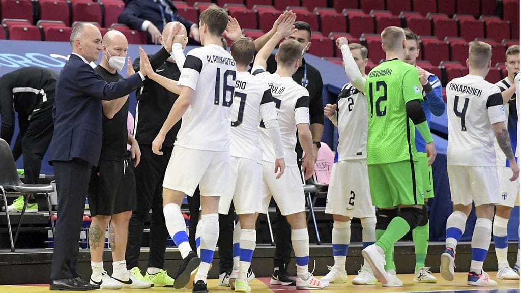 Suomen futsalmaajoukkue pelasi tasapelin Italiaa vastaan EM-kisojen avausottelussa.