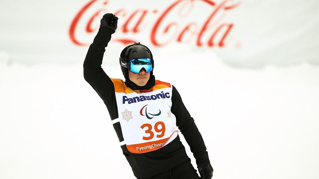 Matti Suur-Hamari voitti uransa neljännen maailmanmestaruuden paralumilautacrossissa. Kuva vuoden 2018 Pyeongchangin paralympilaisista, jossa hän voitti kultaa.