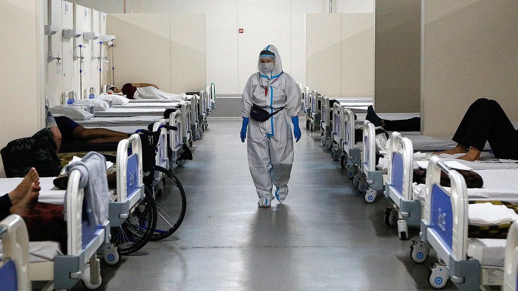 Koronatartuntojen määrä Venäjällä jatkaa nousuaan. Tänään maassa tehtiin jälleen uusi ennätys, kun vuorokauden aikana rekisteröitiin yli 63 200 uutta tartuntaa.